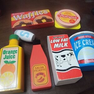 Melissa & Doug Wooden Food Set - Red, Yellow, Blue